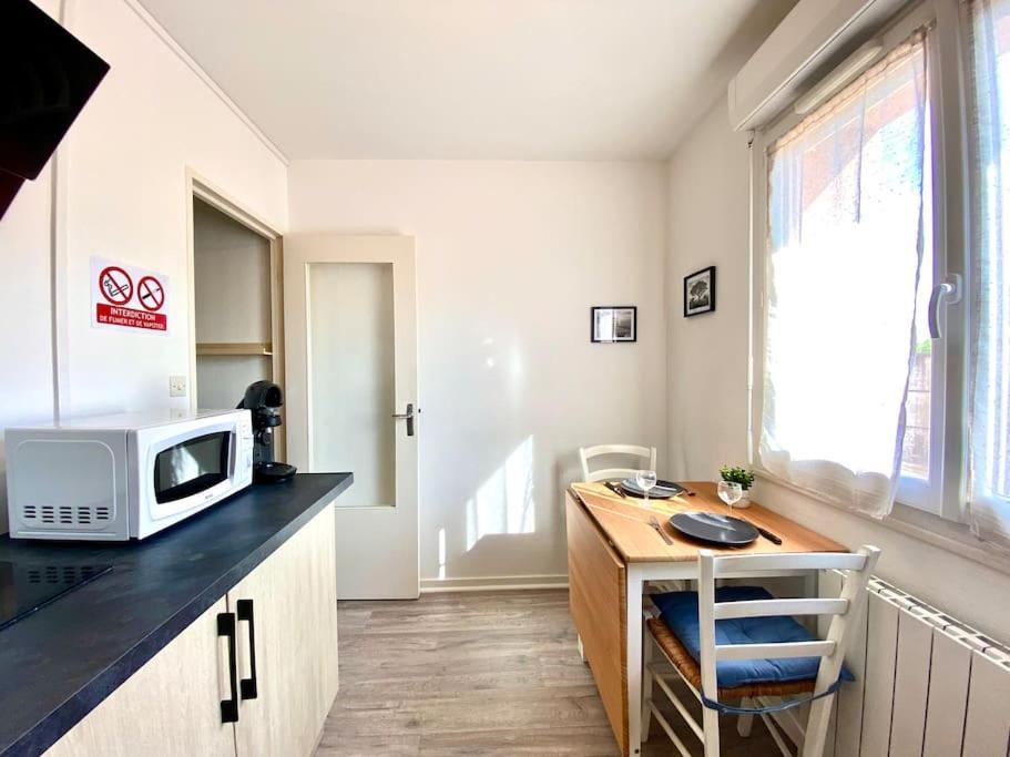 T2 Cosy Proche Hopital + Parking Gratuit Sur Place Auxerre Eksteriør bilde